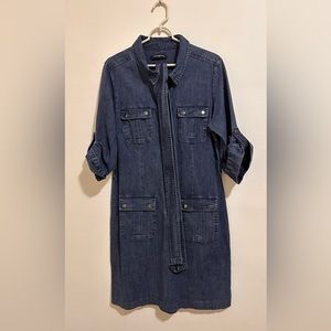 Denim dress Size L it comes with a belt (used like new)